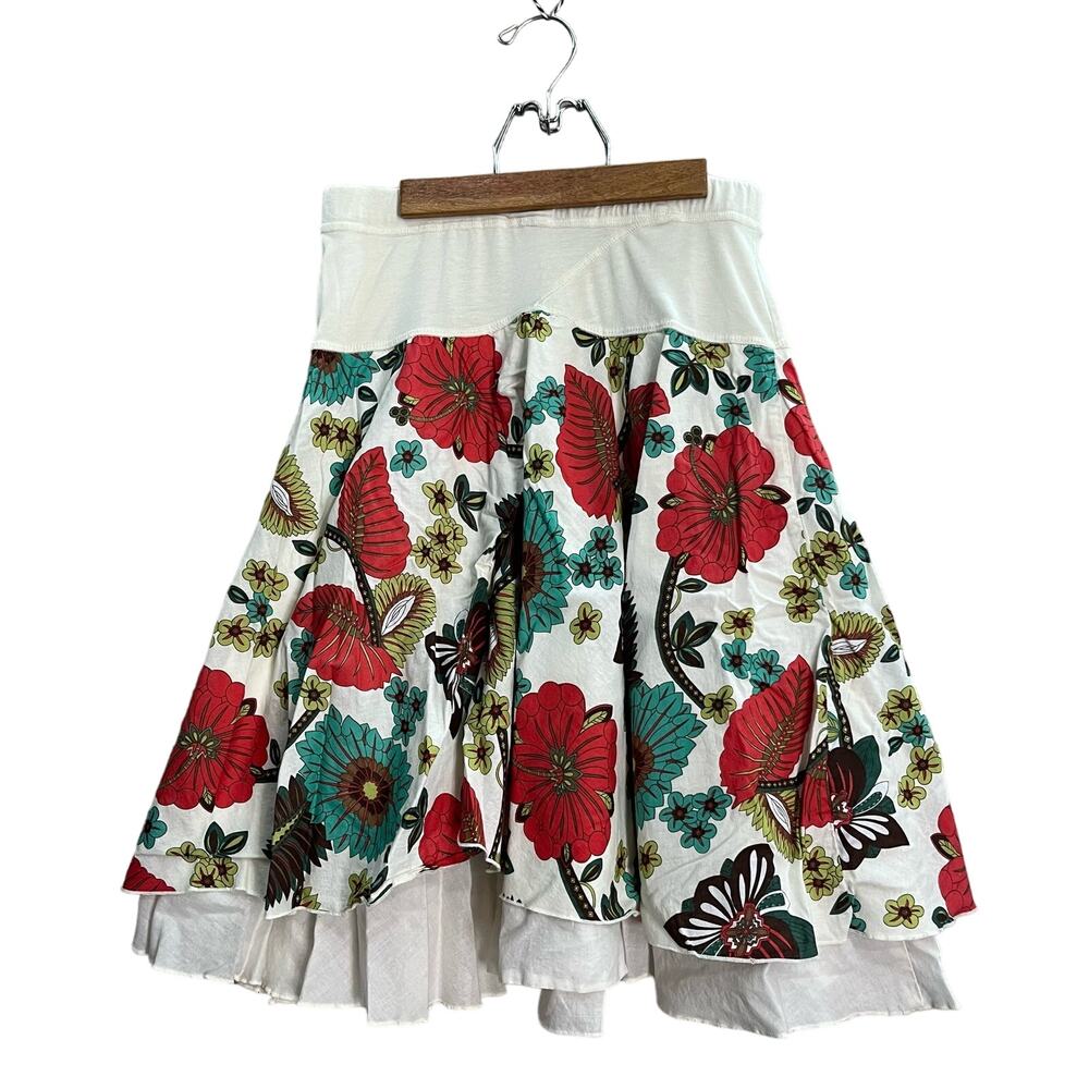 6 Degrees White and Red‎ Floral Skirt Size Small